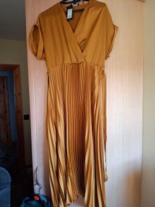 Dress gold