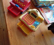 toy cash