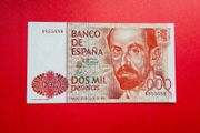 Spain  2000   Pesetas.  1980  . Pick. 159  Scarce ( Uncirculated )
