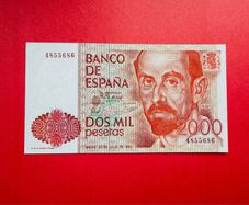 Spain  2000   Pesetas.  1980  . Pick. 159  Scarce ( Uncirculated )