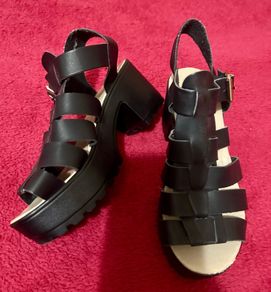 Chunky Buckle Sandal (Koi footwear) size 5
