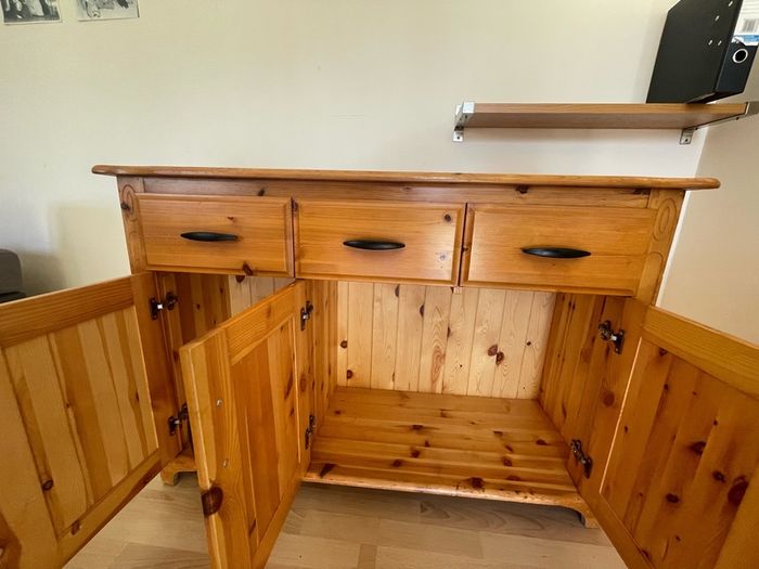 Side board