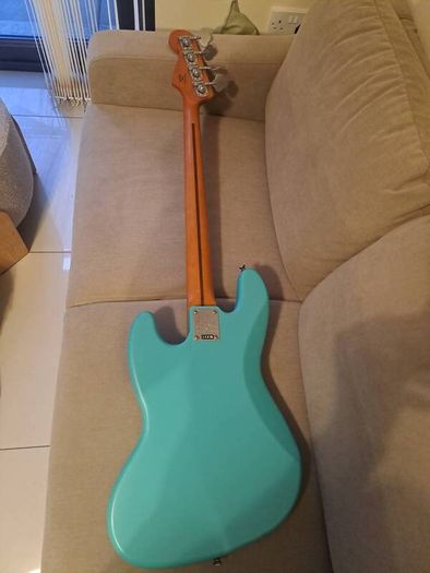 Jazz Bass Squier by Fender