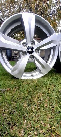 Kia  17"  5x114.3