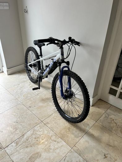 Girls mountain bike