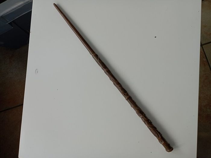 Authentic resin Hermoine Granger wand