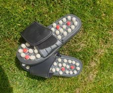 These Pain-Relieving Acupressure Slippers Are Inspired by Ancient Asian Therapies