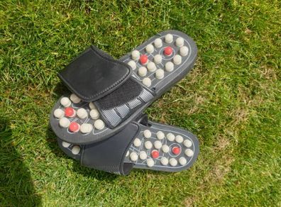 These Pain-Relieving Acupressure Slippers Are Inspired by Ancient Asian Therapies
