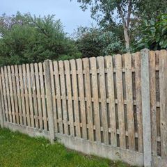 H frame, 10 double sided fence panels