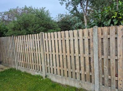 H frame, 10 double sided fence panels
