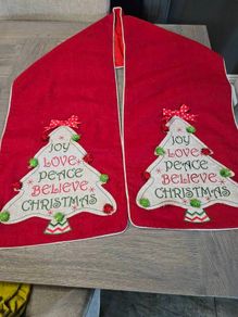 Stunning Christmas table Runner