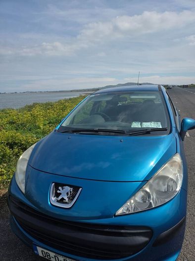 Peugeot 207 2008 - low mileage