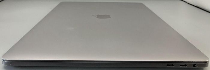 Apple 15" Macbook Pro A1990 Touch Bar Intel I7 32GB RAM 1TB SSD