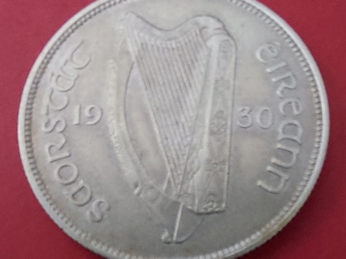 Ireland Harp 1930 Florin in Extremely Fine condition