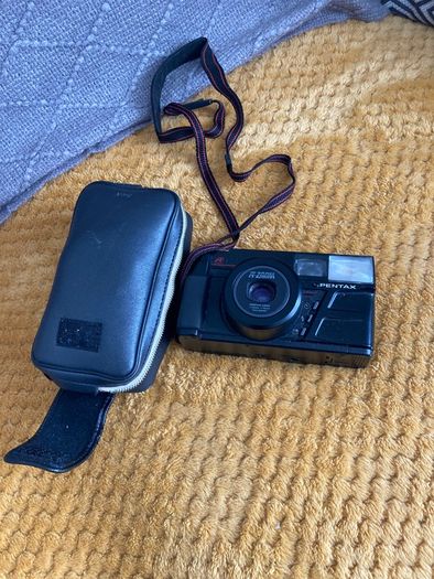 Camera - Vintage x 2 -Pentax & Samsung