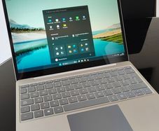Microsoft Surface Laptop