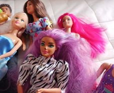 Assorted dolls