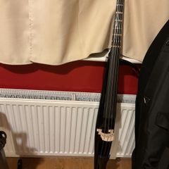 Yamaha silent cello svc 50 with its own padded case