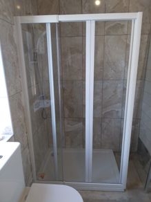 Folding Telescopic Shower Door.New