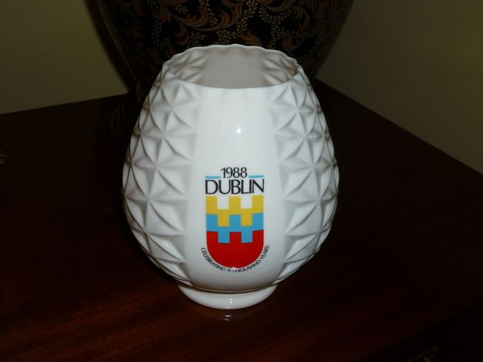 Vase Bowl Limited Edition.IRISH Parian Donegal China 1988 Dublin 1000 Years Commemorative Vase.  Immaculate.