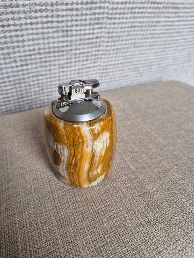 Vintage Ronson Marble table lighter