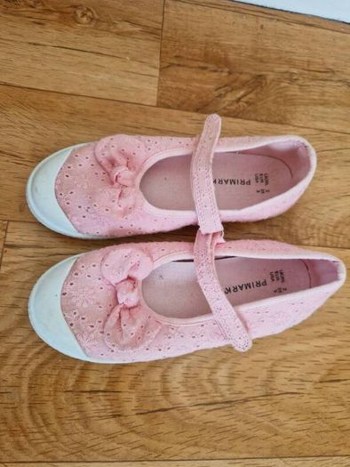 Shoes for girl size 2 UK