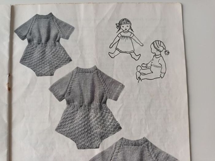 Knitting Booklet - Copy- Baby Doll Clothes - 6 Outfits - Penelope N33