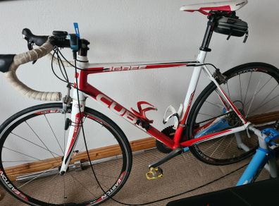 Cube agree mens bike 58cm with trainer