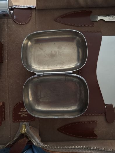 Men's vanity set