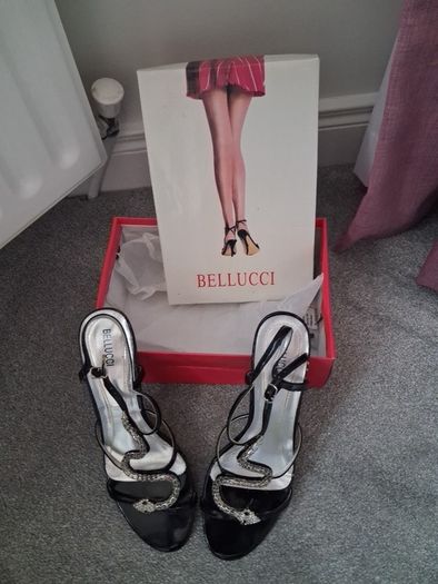 ladies sandals