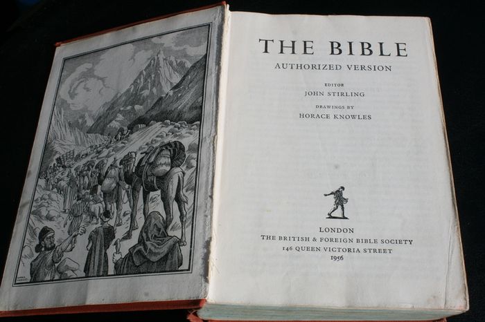 Vintage 1956 THE BIBLE AUTHORIZED Version, Rare Illustrated Bible, Fourth Impression Hard Cover, British & Foreign Bible Society, London