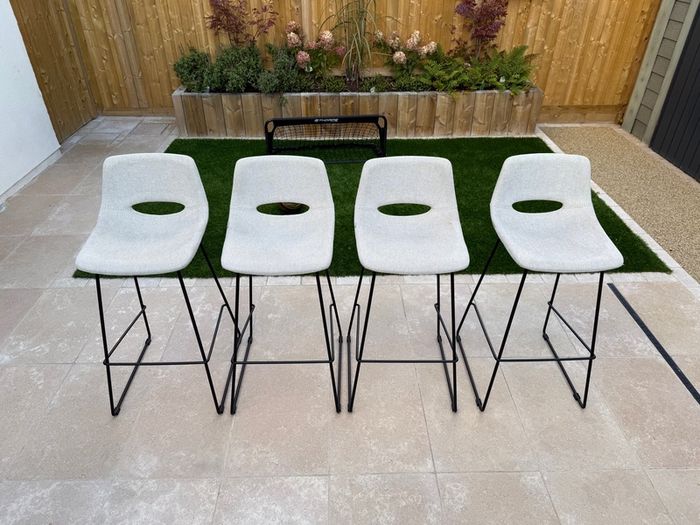 Set of 4 Kave Home Zahara Beige Bar Stools