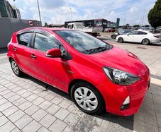 Aqua Top Spec. Full Japan Toyota service history.