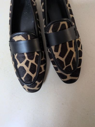 Slip- on Shoes In Animal An Print Pattern.  S.39-6.  New - No Tag.