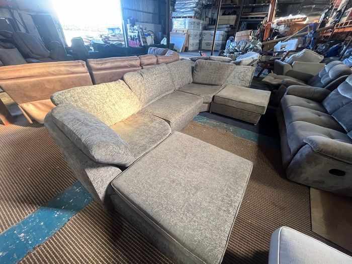 U-shaped sofa set