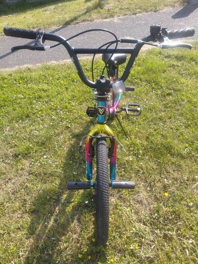 20 inch Verve BMX metallic rainbow bikr