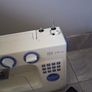 sewing machine Image 3