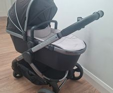 Icandy Peach 6 Phantom Beluga Dark silver frame