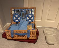 Picnic basket brand new