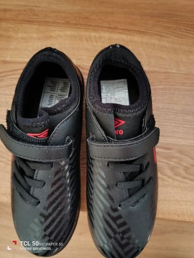NEW.boys shoes, football. UK13. eur 31.5