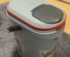 cat food container 4kg