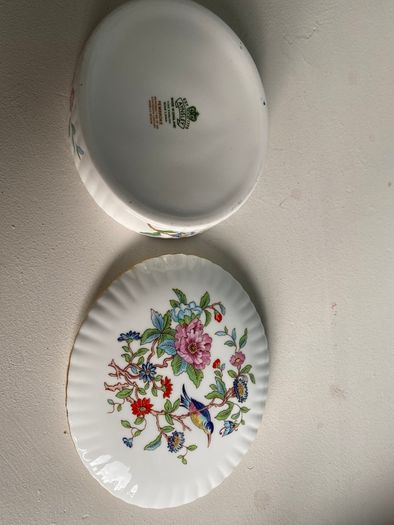 Aynsley oval Pembroke trinket box