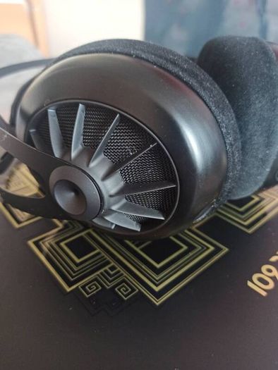 Meze 109 Pro (Black Oak) + Dekoni Audio Elite Hybrid Pads gratis