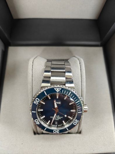 Oris Aquis Calibre 400 Swiss Watch