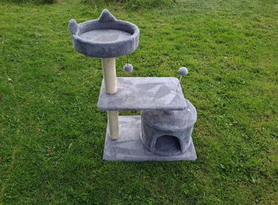 Cat scratching pole