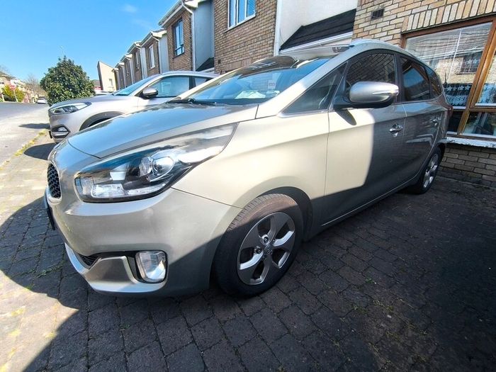 2014 Kia Carens
