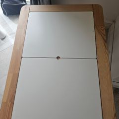 kids table and chairs
