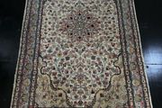 Fine Hand-Knotted Pakistani Rug (127cm x 94cm) - Pastel Medallion / CCF Certified
