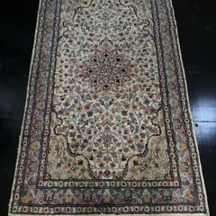 Fine Hand-Knotted Pakistani Rug (127cm x 94cm) - Pastel Medallion / CCF Certified