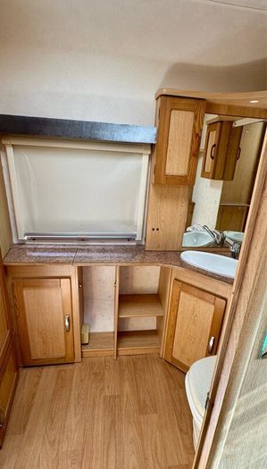 Elddis Avant caravan